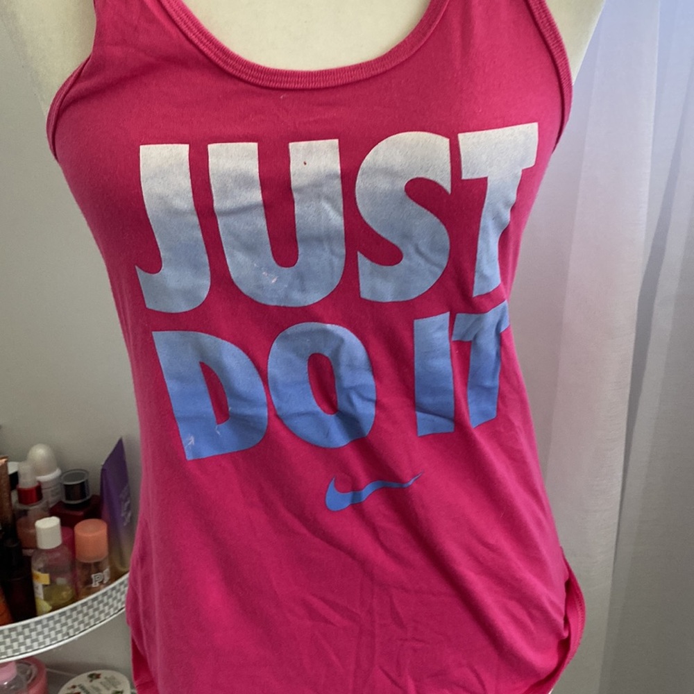 THE NIKE TEE - Picture 3 of 4